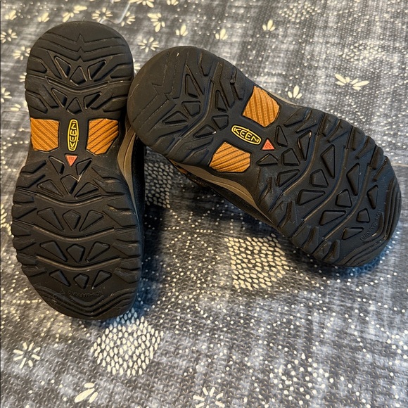 Keen 12 Targhee Kids Waterproof Shoes - Picture 8 of 11